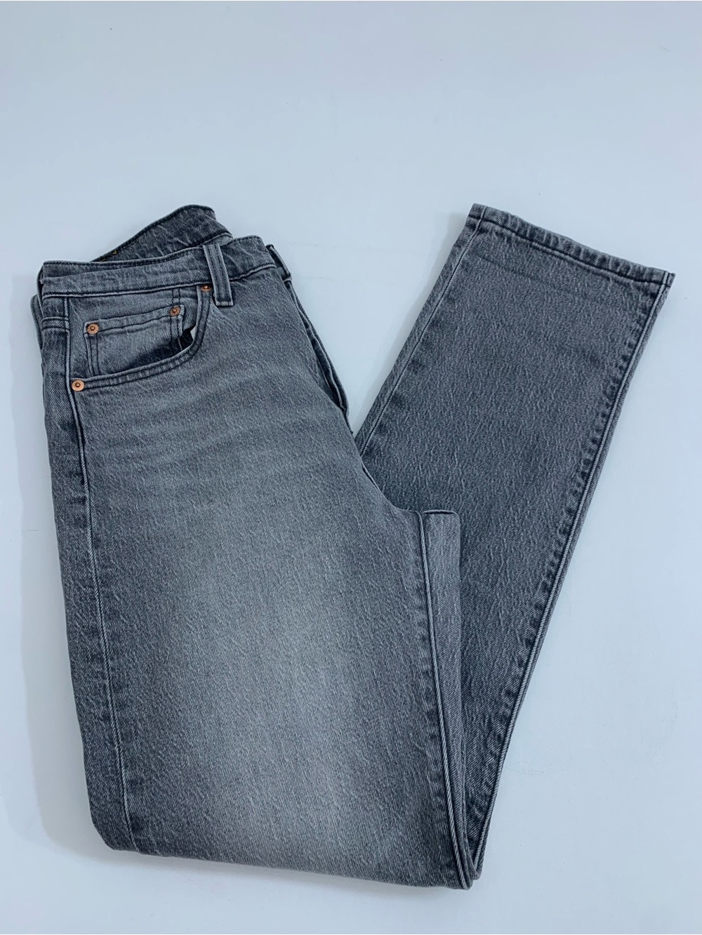 Levi’s 501 jeans women’s size 28 in light gray